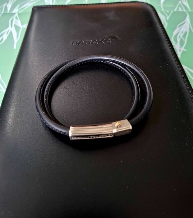 Bratara Baraka Discovery silicon cu aur  18 kt si diamante negre
