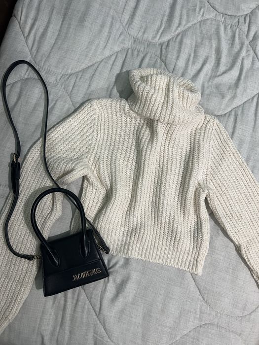 Страхотен пуловер в бяло