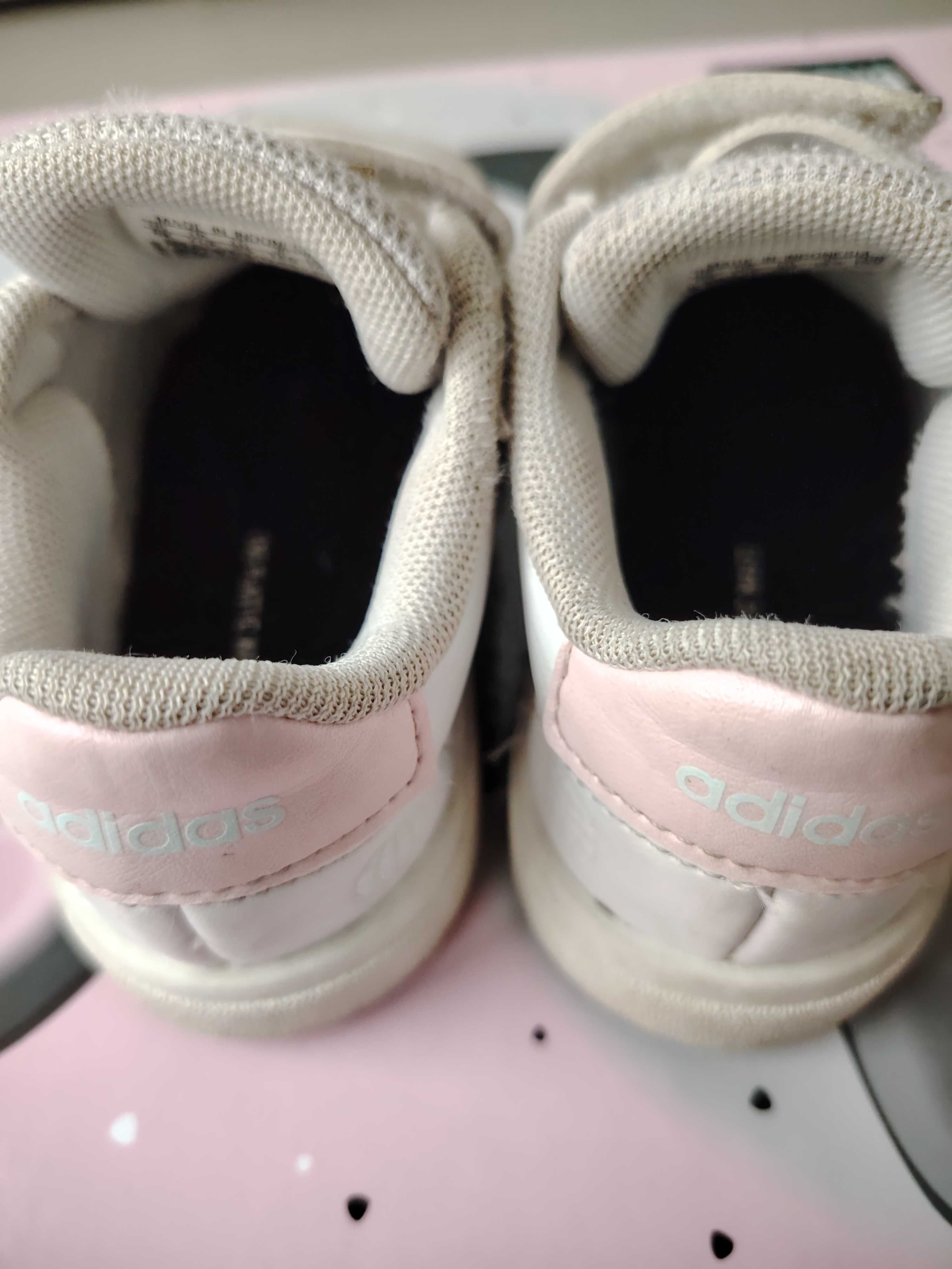 Маратонки Adidas