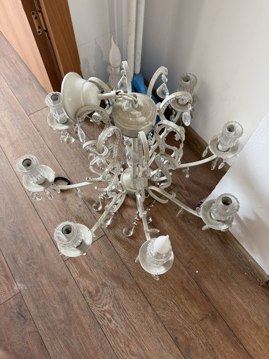 Продам красивую люстру