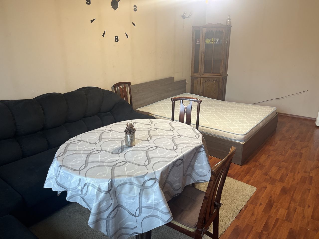Дава се под наем Двустаен апартамент в Перник, Ладовица - 51 кв.м за 280.5 € - Снимка #2