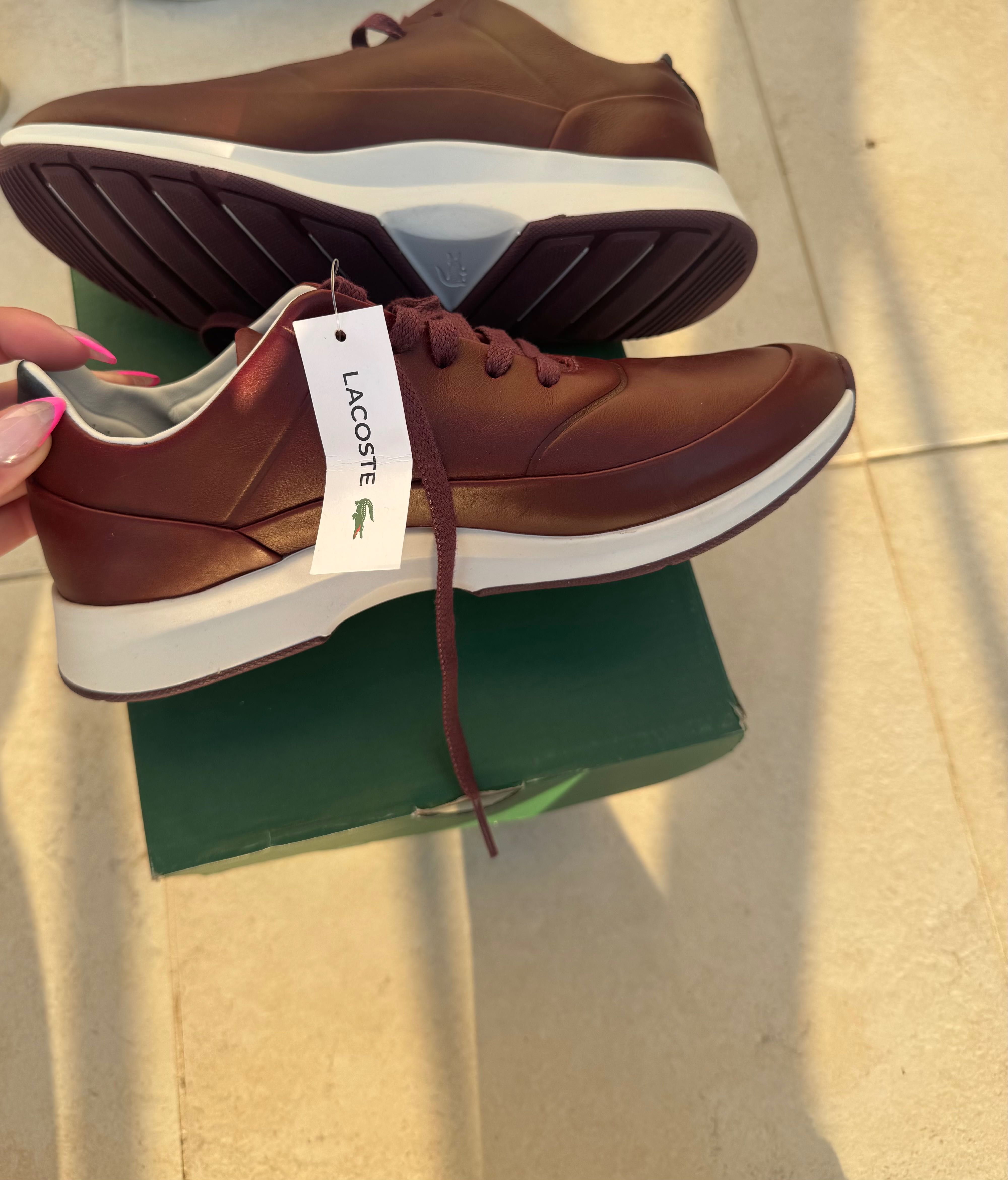 Дамски спортни обувки  Lacoste