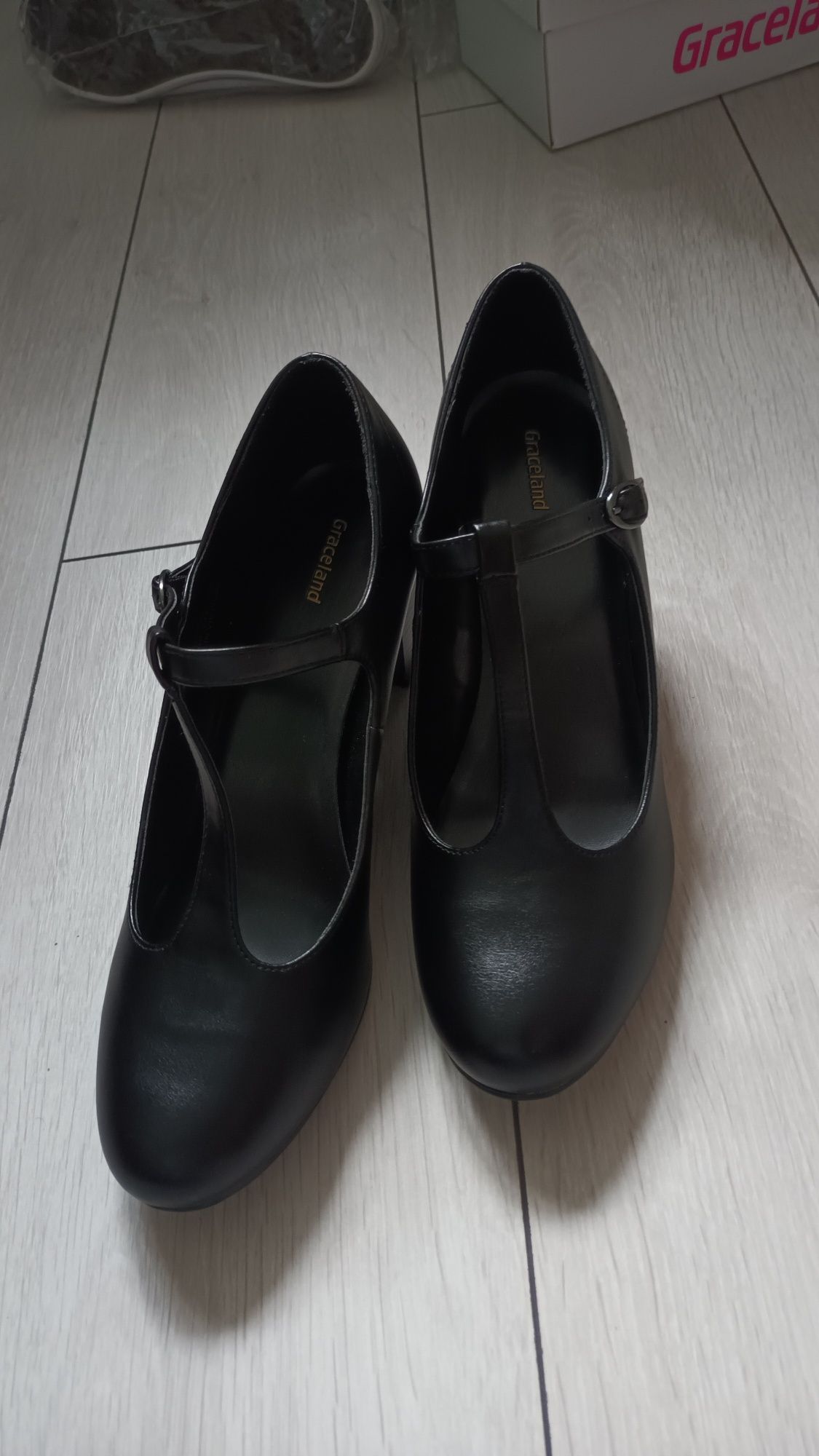 Страхотни официални черни обувки 41 номер