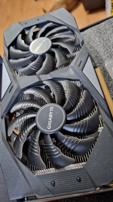 2 в 1 - Gigabyte RTX 2060 OC + AMD Ryzen 5 2600X + Wraith Spire Cooler