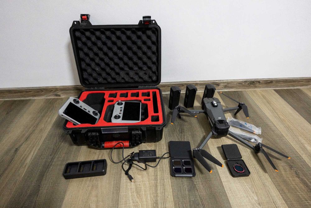 Drona DJI Mavic 3 Classic - Kit FMC plus