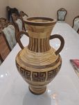 Амфора в греческом стиле изготовлено из твёрдых пород дерева. Высота 5