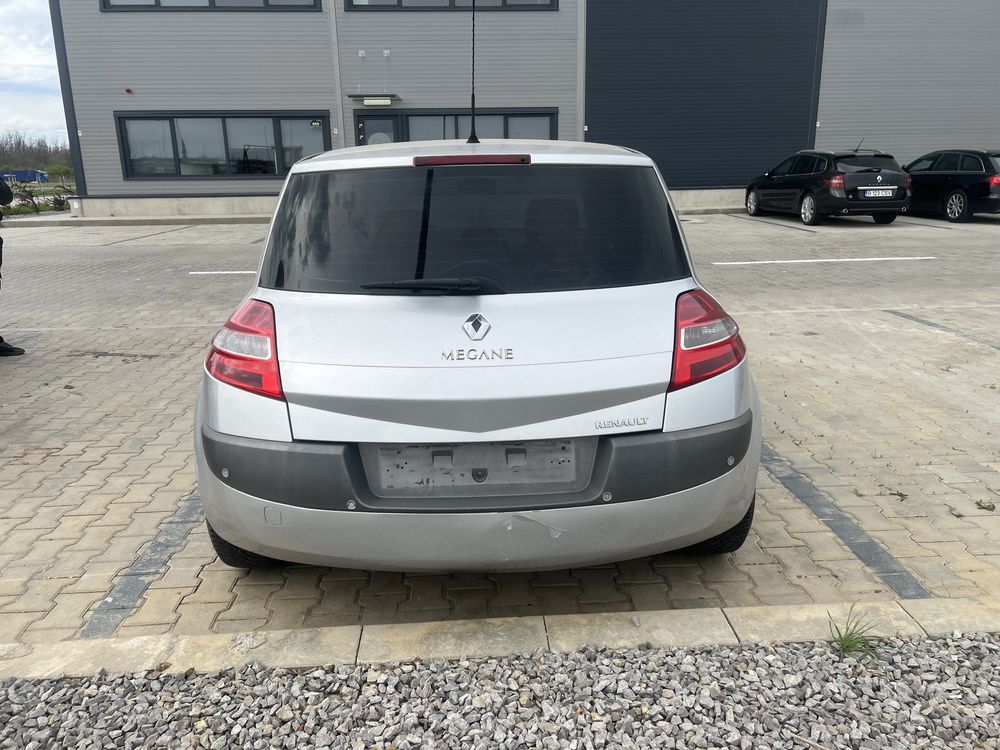 Dezmembrez renault megane 2