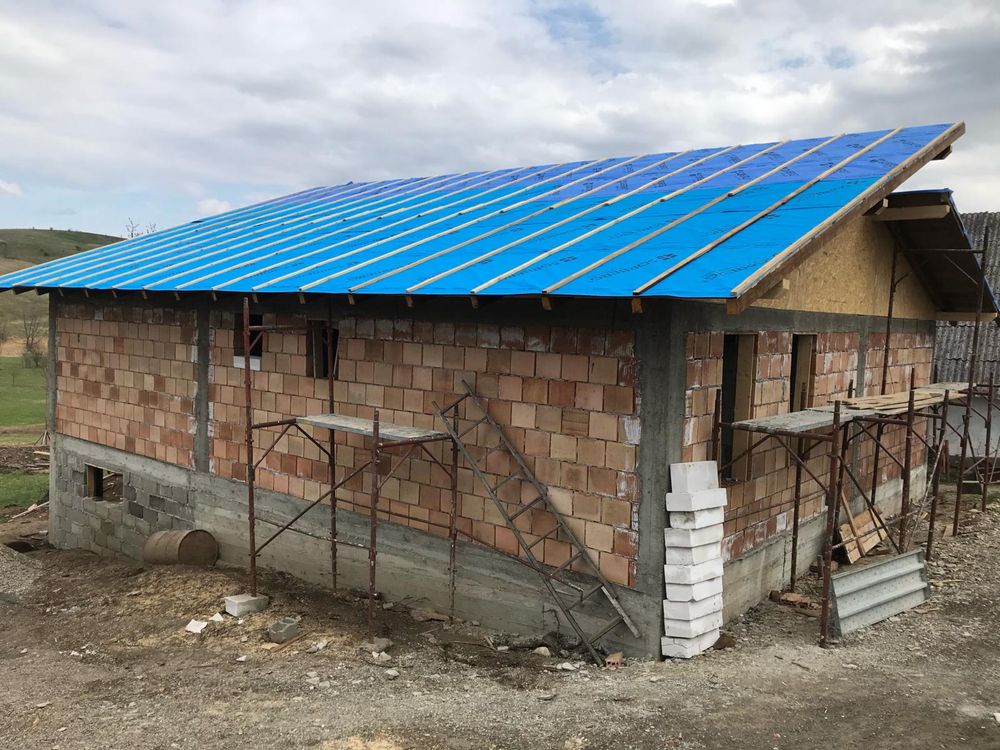Meserias / Echipa executie constructii interioare, termoizolate, etc.