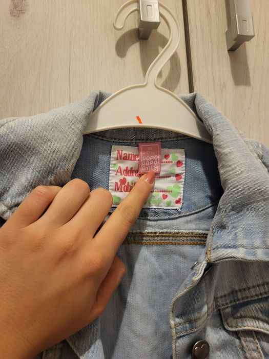 Vând geacă de blugi și rochiță