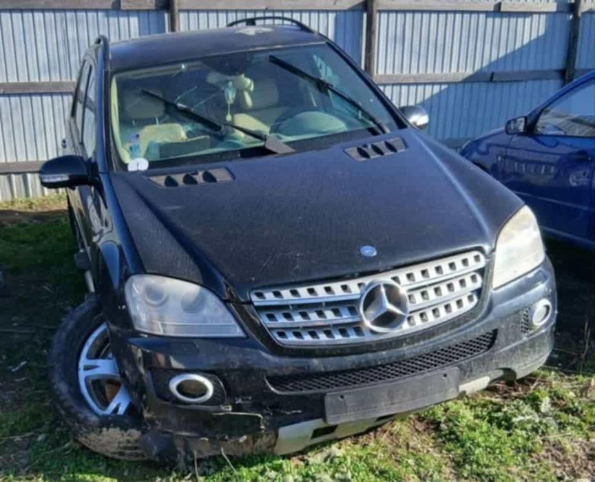 Dezmembrez Mercedes ML W164