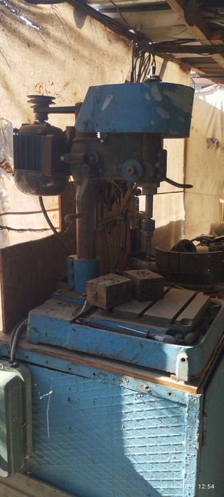 Компрессор+сверлильный станок+верстак всё 380в.