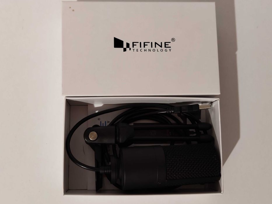 Microfon de studio cu condensator Fifine K669B