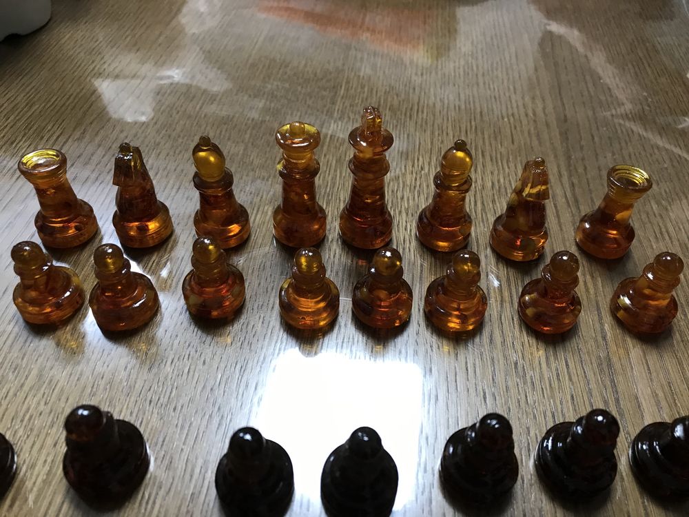 Шахматы (янтарные) маленькие