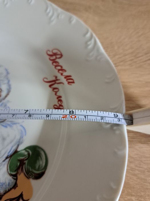 Красиви порцеланови чинии!!