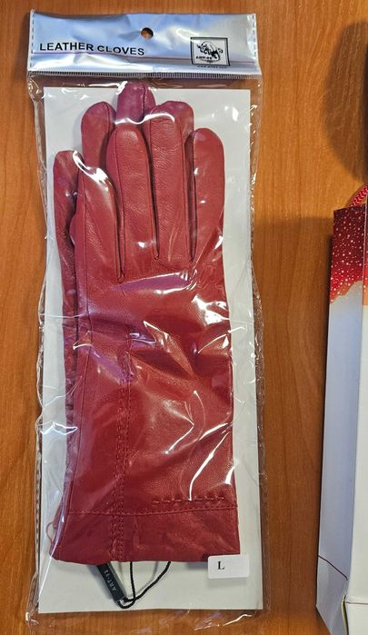 Дамски кожени ръкавици