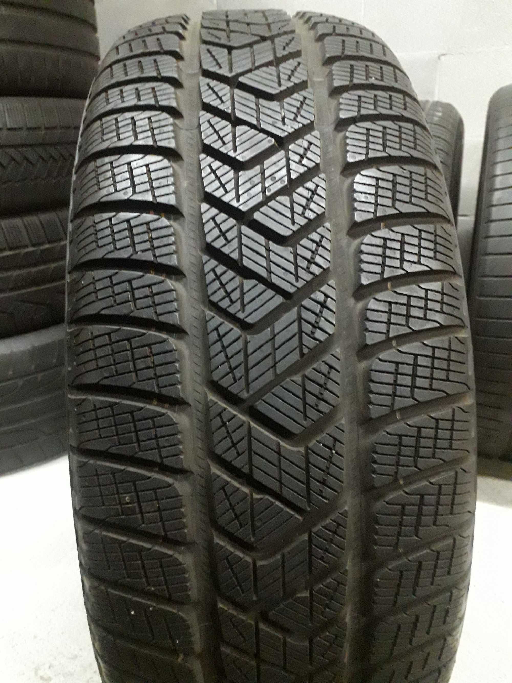 НОВА PIRELLI 235/65/17-1бр дот 2717