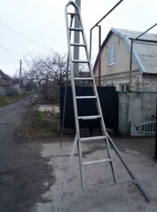 стремянка  бу  в рабочем состоянии