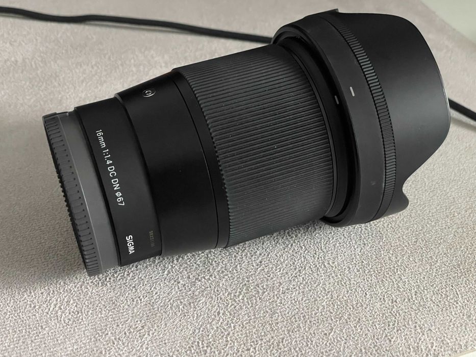Obiectiv foto Sigma 16mm Mirrorless F1.4 Montura Sony E