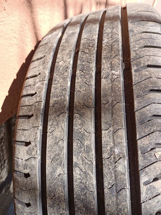 Anvelope Continental vara 215/65/17 vara sau schimb cu 225 50 16
