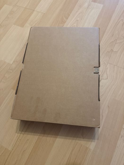 Macbook air M4 2025 skyblue 16/256 13" nou