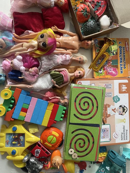 2 пакета игрушек за 3000