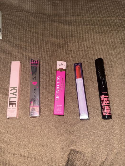 Продукти на марката Kayali, Rituals, Too faced, Fenty, Benefit