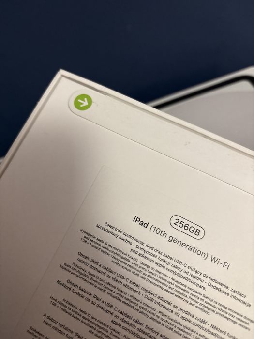 Firma - SIGILAT iPad 10th Gen 256GB Silver Wi-Fi