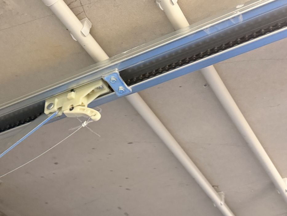 Гаражна врата неразличима от  нова