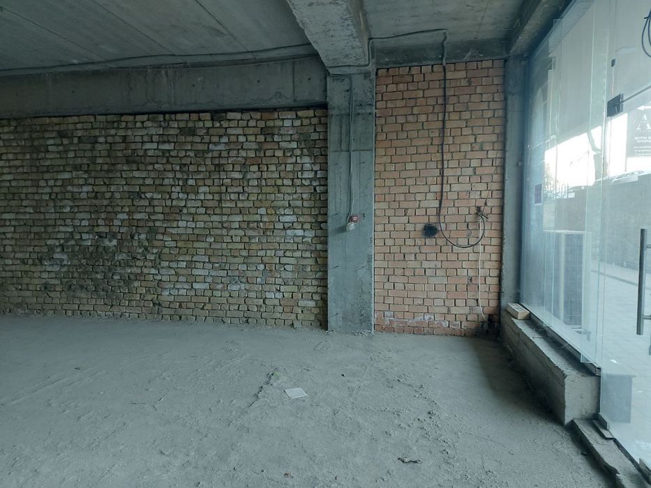 Продается нежилое помещение рядом с Максим Горького