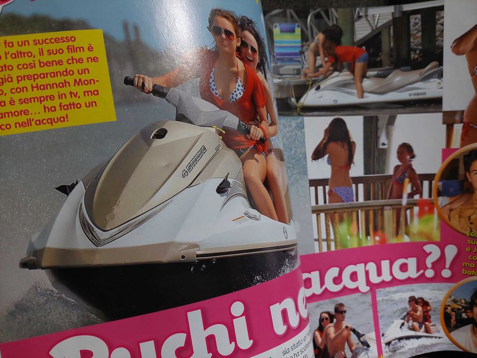 Revista noua, impecabila let's go Cu Avril Lavigne, Selena,Miley Cyrus