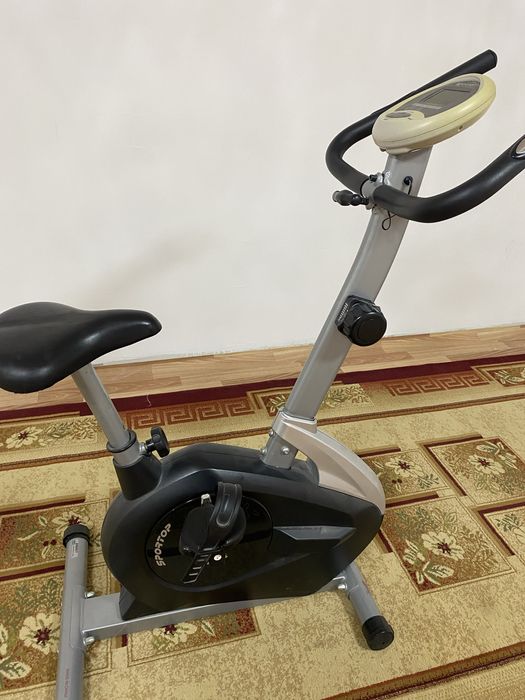 Велотренажер в отличном состоянии. Продаем.