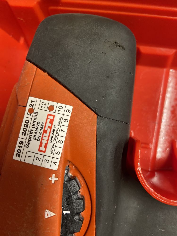 Hilti dx 460 pistol batut cuie bolturi hala profile metalice structuri