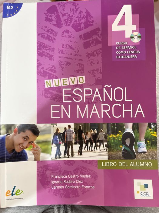 Комплект от учебни пособия по Испански език за 12 клас
