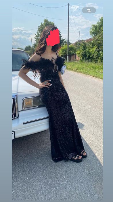 Rochie de seară cu paiete și fulgi