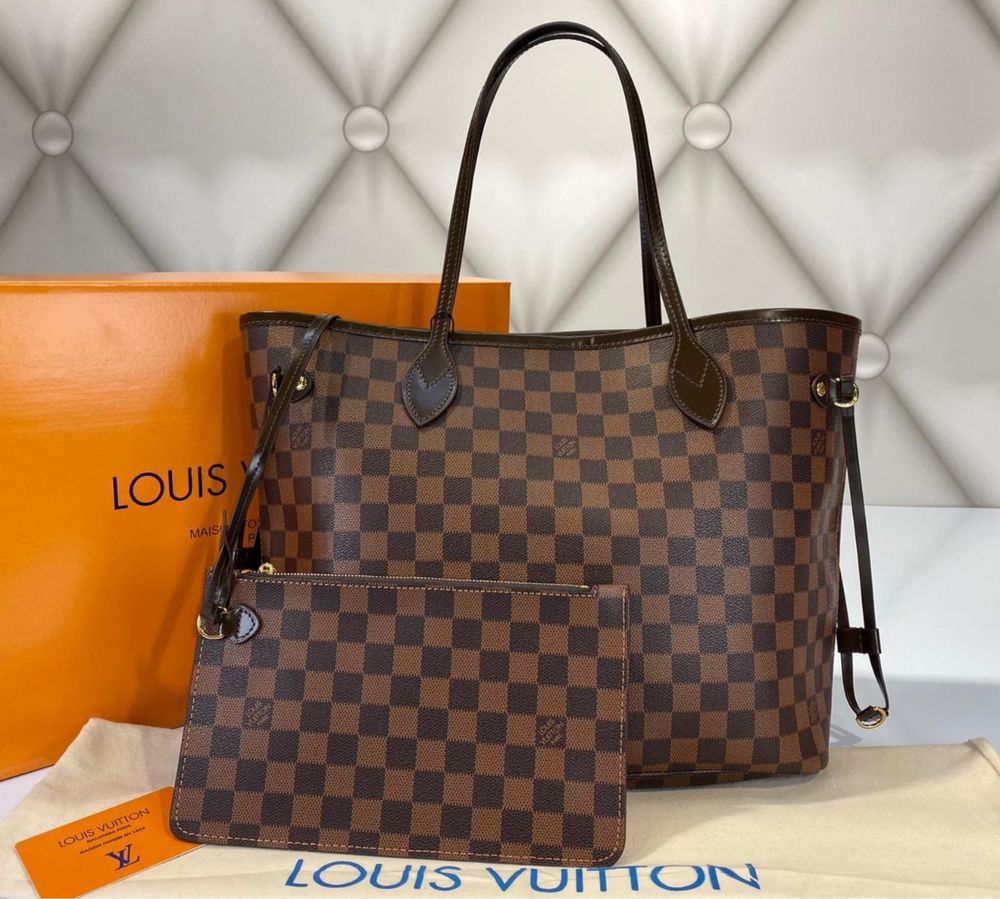 Geanta Louis Vuitton/Piele naturală,nu eco.Cod AUTENTICITATE interior