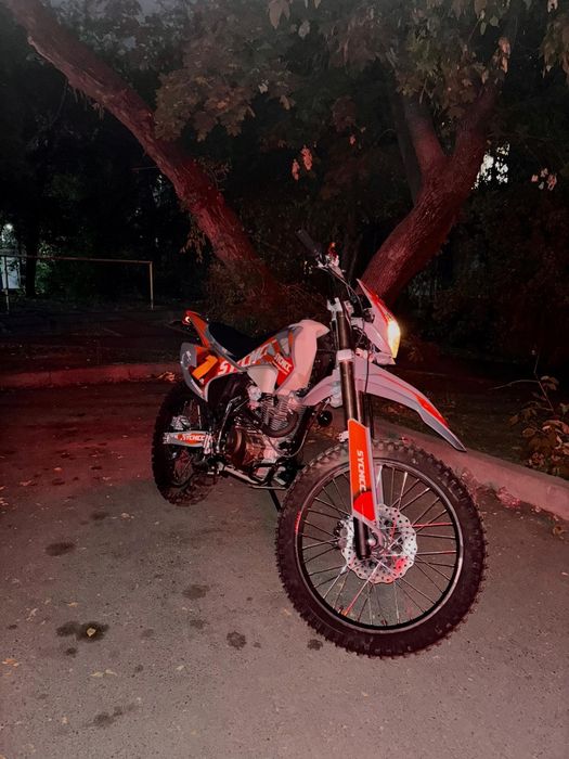 Продам «эндуро/sycmcc enduro 250cc»