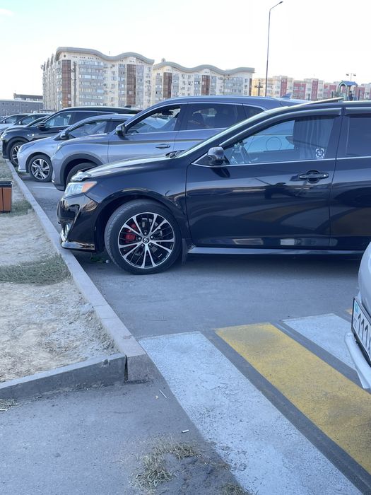 Продается комплект Диски с летними шинами