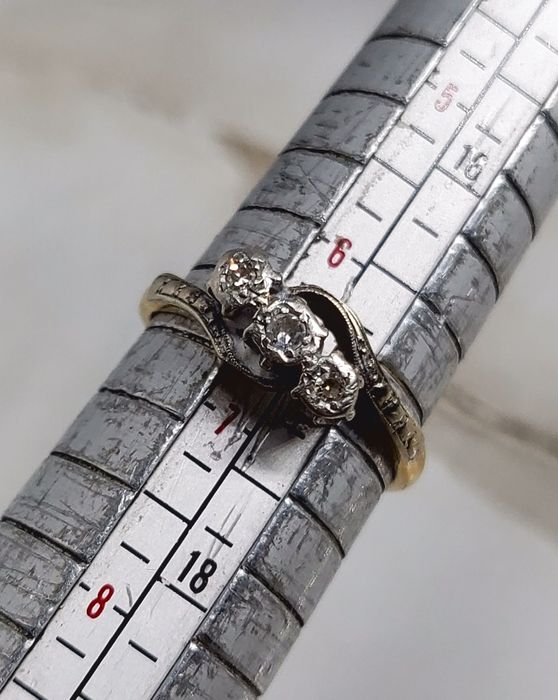 Inel din aur 18K cu diamante naturale țintuite în platină mărimea 53