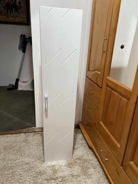 Стенен шкаф за баня