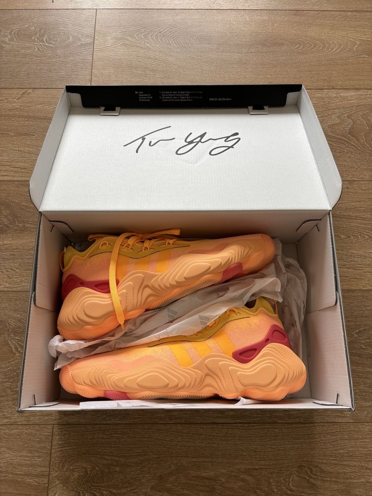 Обувки Adidas Trae Young 3