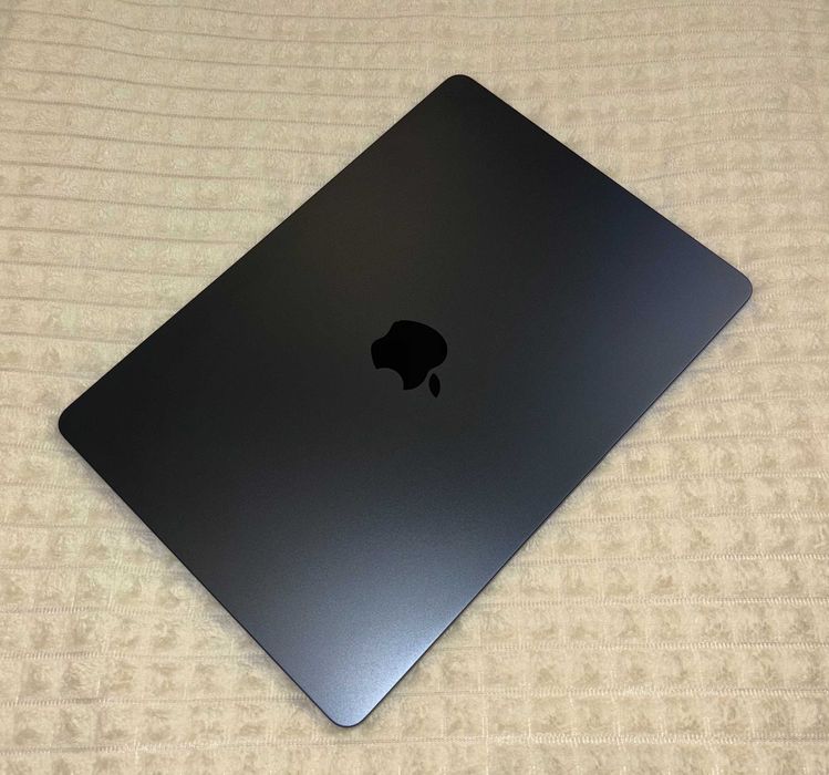 Ноутбук Apple MacBook Air 13 Midnight 2024 M3 / 8ГБ / 256SSD /