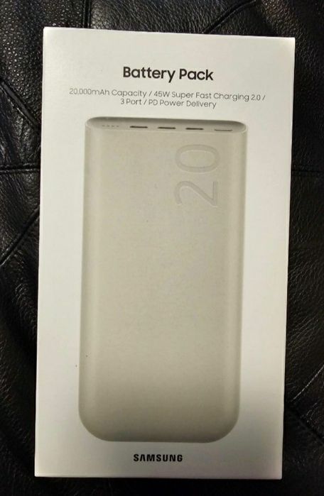 Bateria externa samsung 20.000 mah nouă, cutia sigilata, doar 110 lei