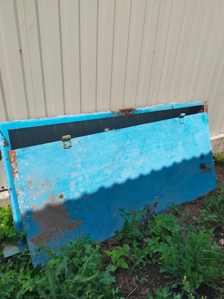 Продам железную дверь