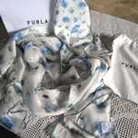 Оригинален комплект на FURLA - шал и кърпа за чанта от коприна