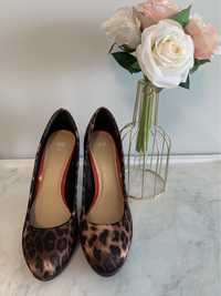 Обувки “H&M”