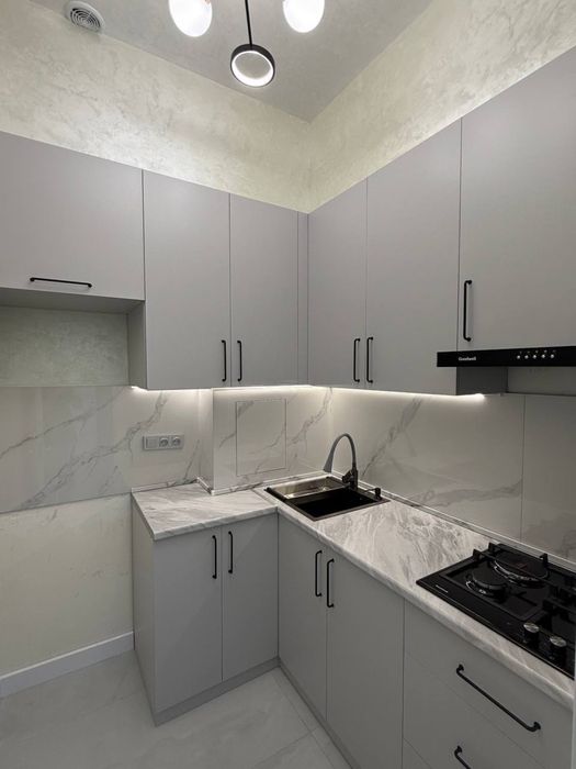 Продается Квартира 2/2/10 под ключ с мебелью Себзар Нуравшон