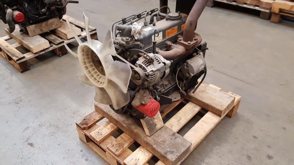 motor kubota v1305