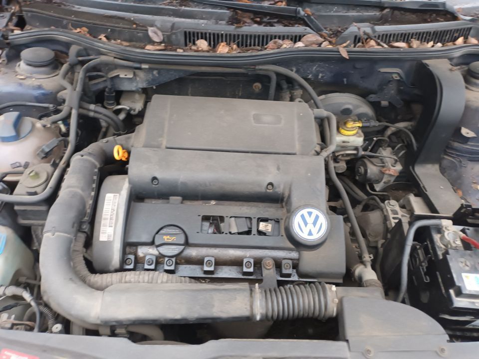 Dezmembrari  VW GOLF 4  1997  > 2006 1.4 16V Benzina