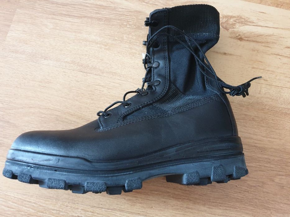 Vand bocanci Bates waterproof Vibram