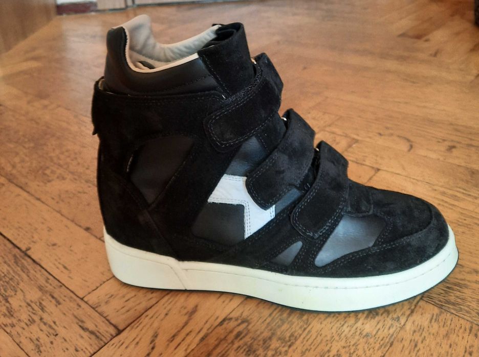 Нови обувки Trendyol